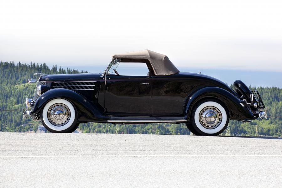  Ford DeLuxe Roadster 1936 года  (фото 7 из 23)
